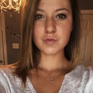 Meet your Posher, Tina